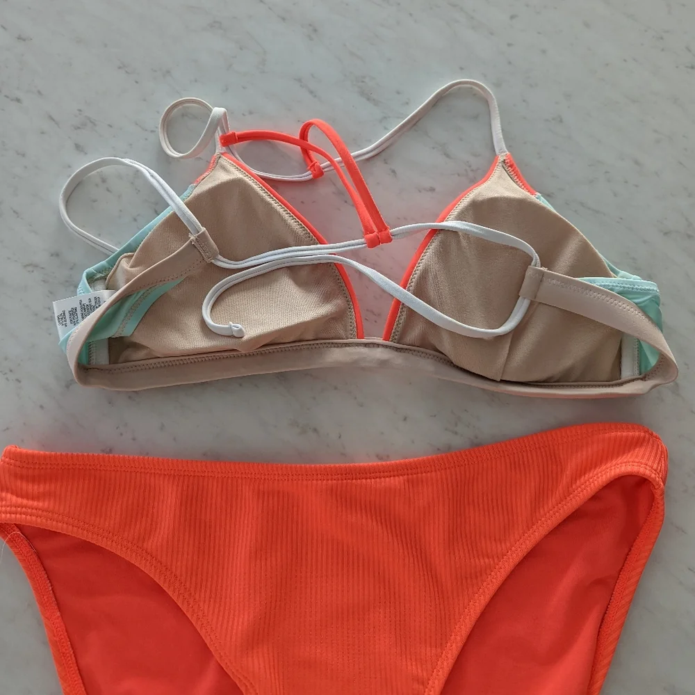 🌿MALIBU BIKINI🌿 - Picture 5 of 7